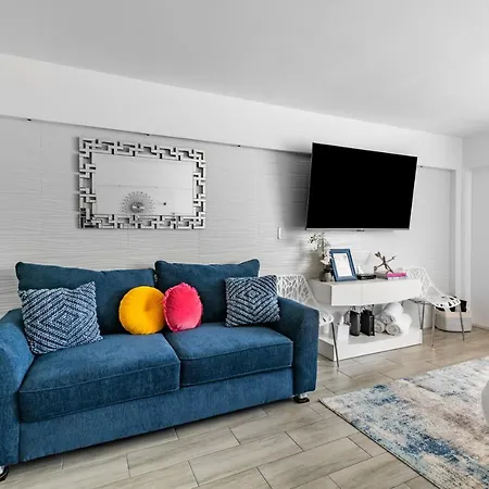 Appartement Newly Renovated Oceanfront Studio W/ Balcony - Daytona Beach